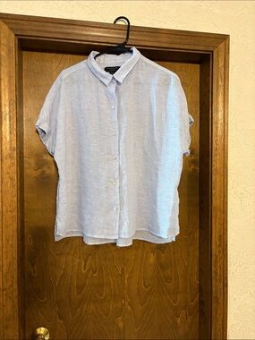 Tahari Light Blue Short-Sleeve Linen Shirt